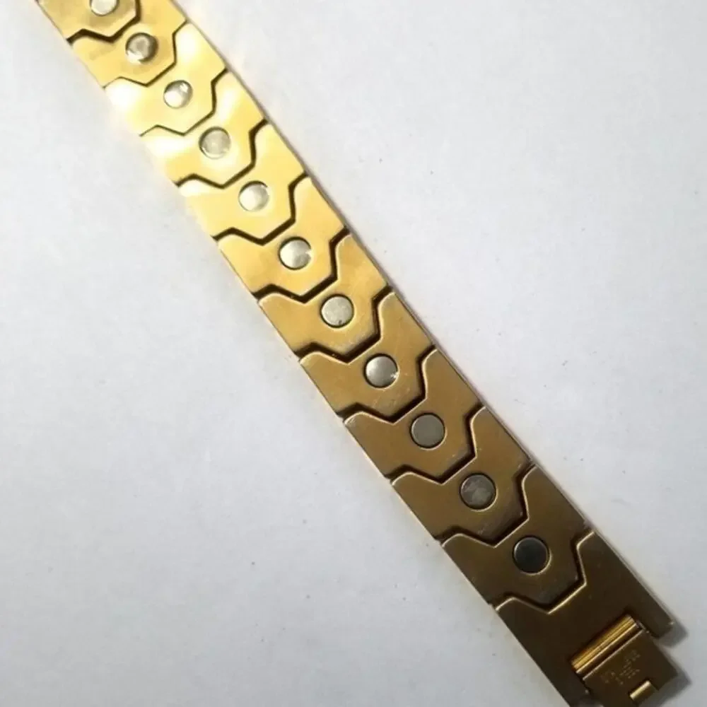 Men’s 316L stainless‎ steel gold magnetic bracelet 8.5